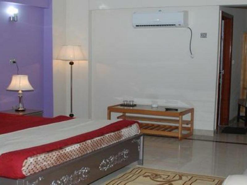 Mir Continental Hotel 穆扎法拉巴德 外观 照片