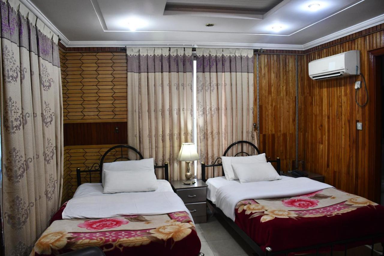 Mir Continental Hotel 穆扎法拉巴德 外观 照片