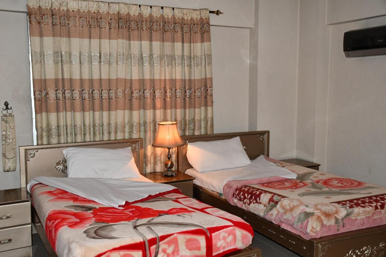 Mir Continental Hotel 穆扎法拉巴德 外观 照片