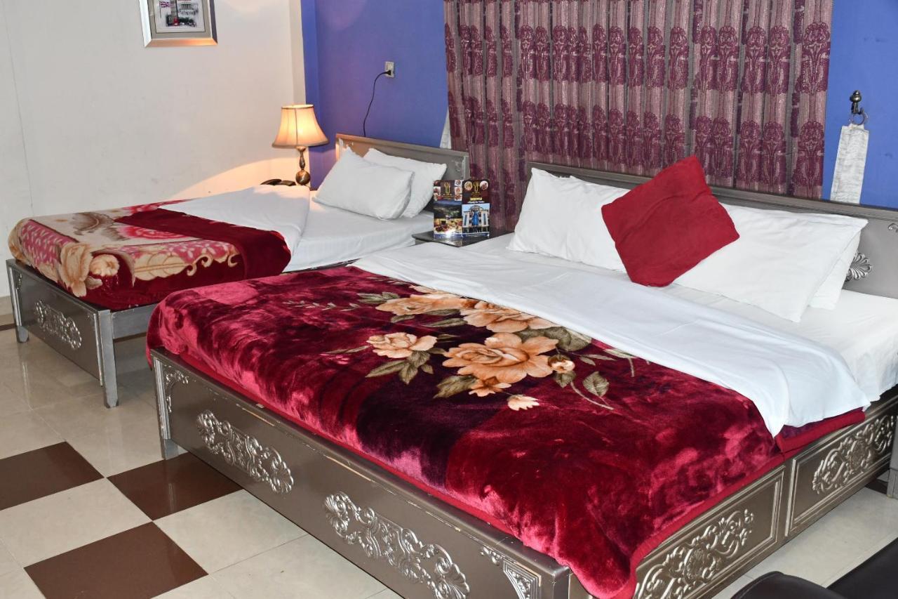 Mir Continental Hotel 穆扎法拉巴德 外观 照片